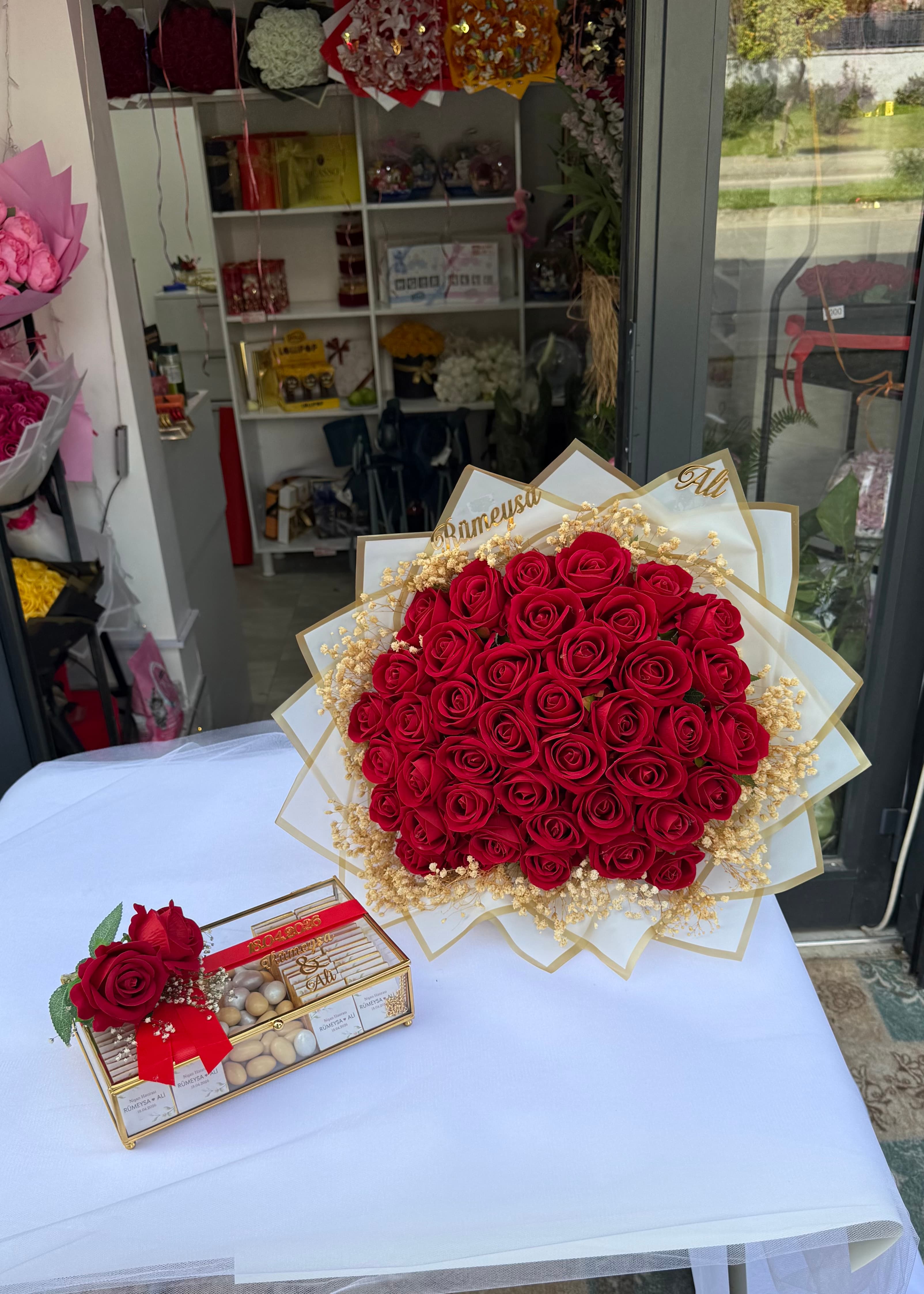 YAPAY 40LI GÜL (KIRMIZI)+GONDOL