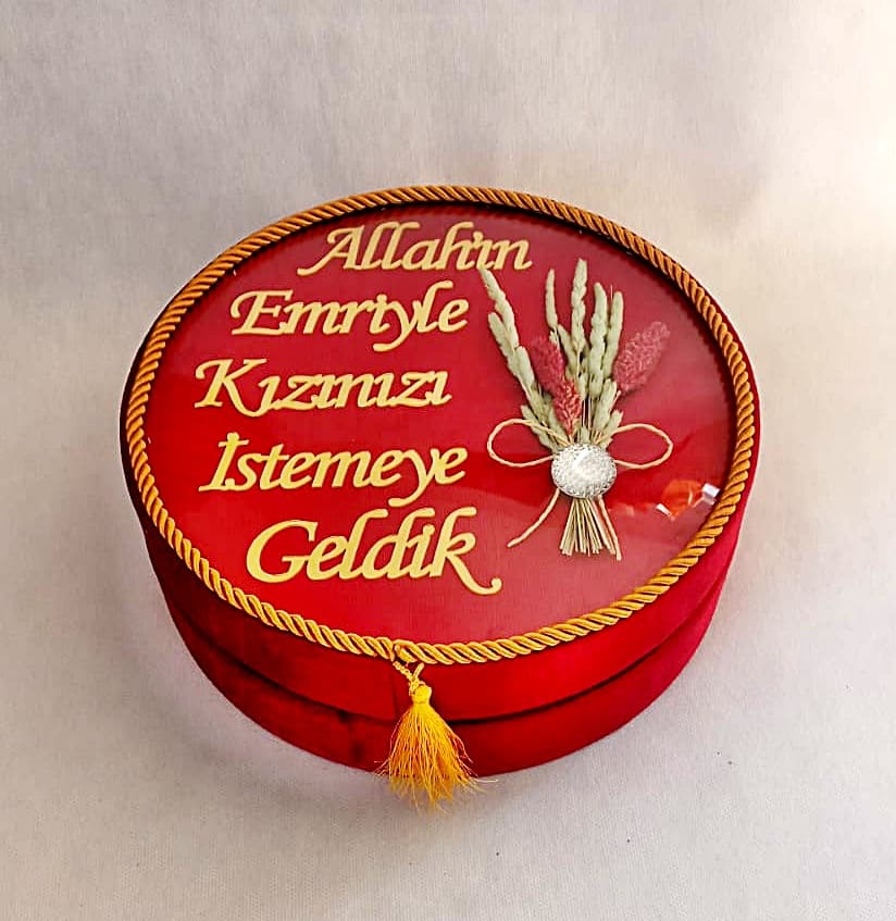 ALLAHIN EMRİYLE KIZINIZI İSTEMEYE GELDİK KADİFE KUTU KIRMIZI